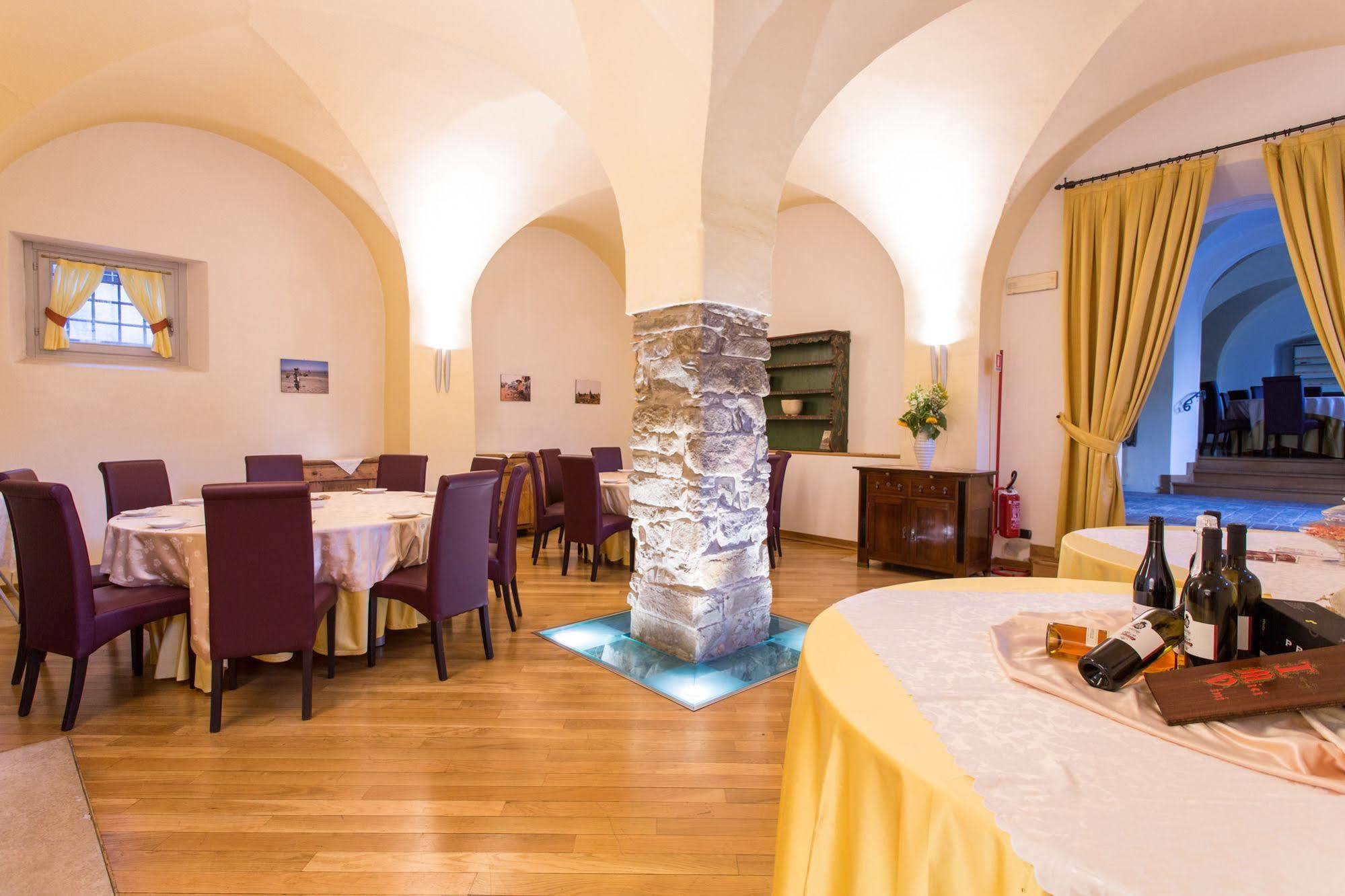 Grand Hotel Entourage - Palazzo Strassoldo Gorizia Bagian luar foto