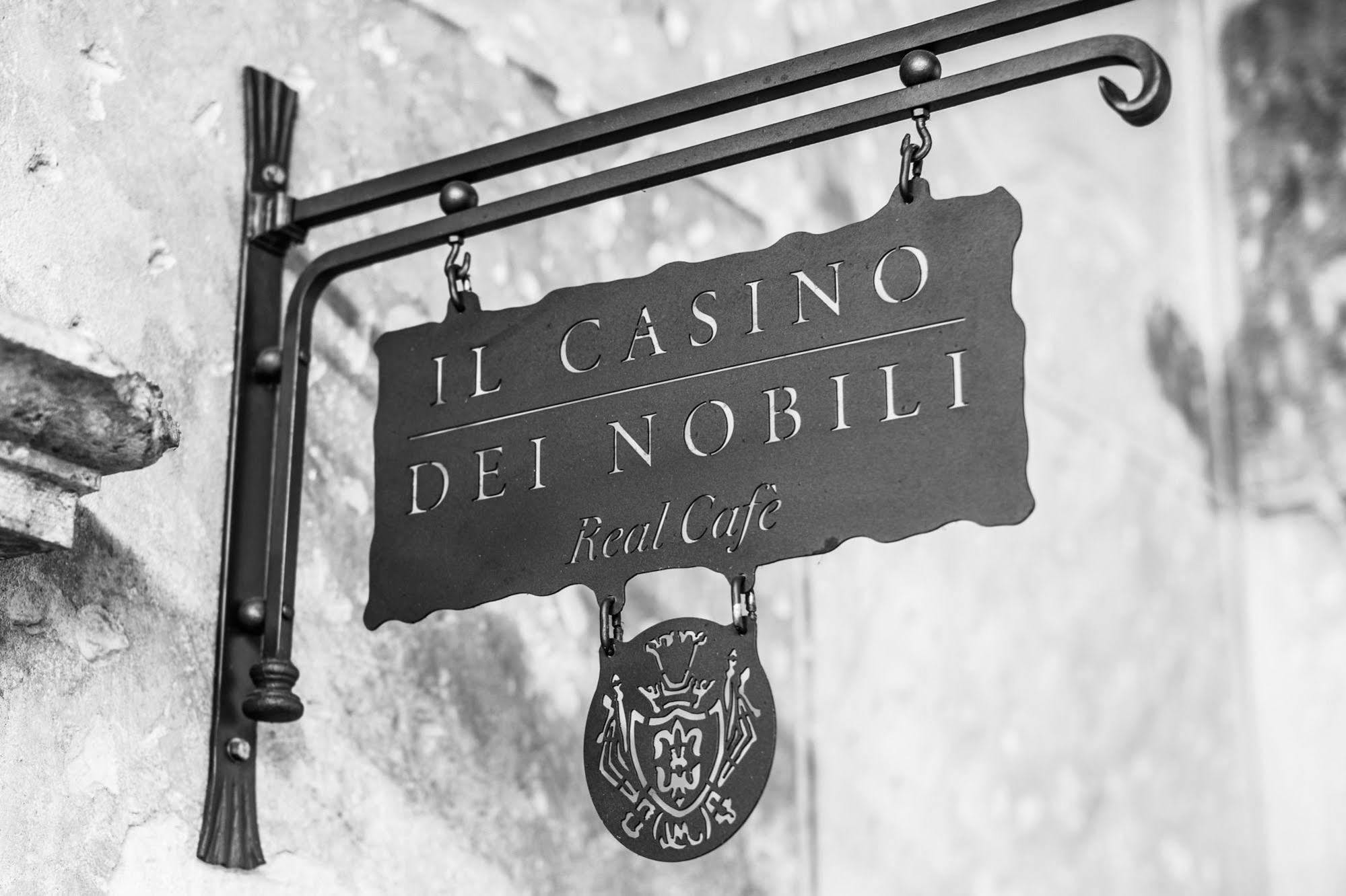 Grand Hotel Entourage - Palazzo Strassoldo Gorizia Bagian luar foto